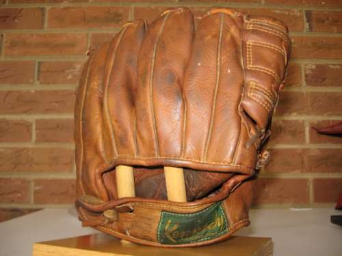 Don Mueller Kennedy 581 Back